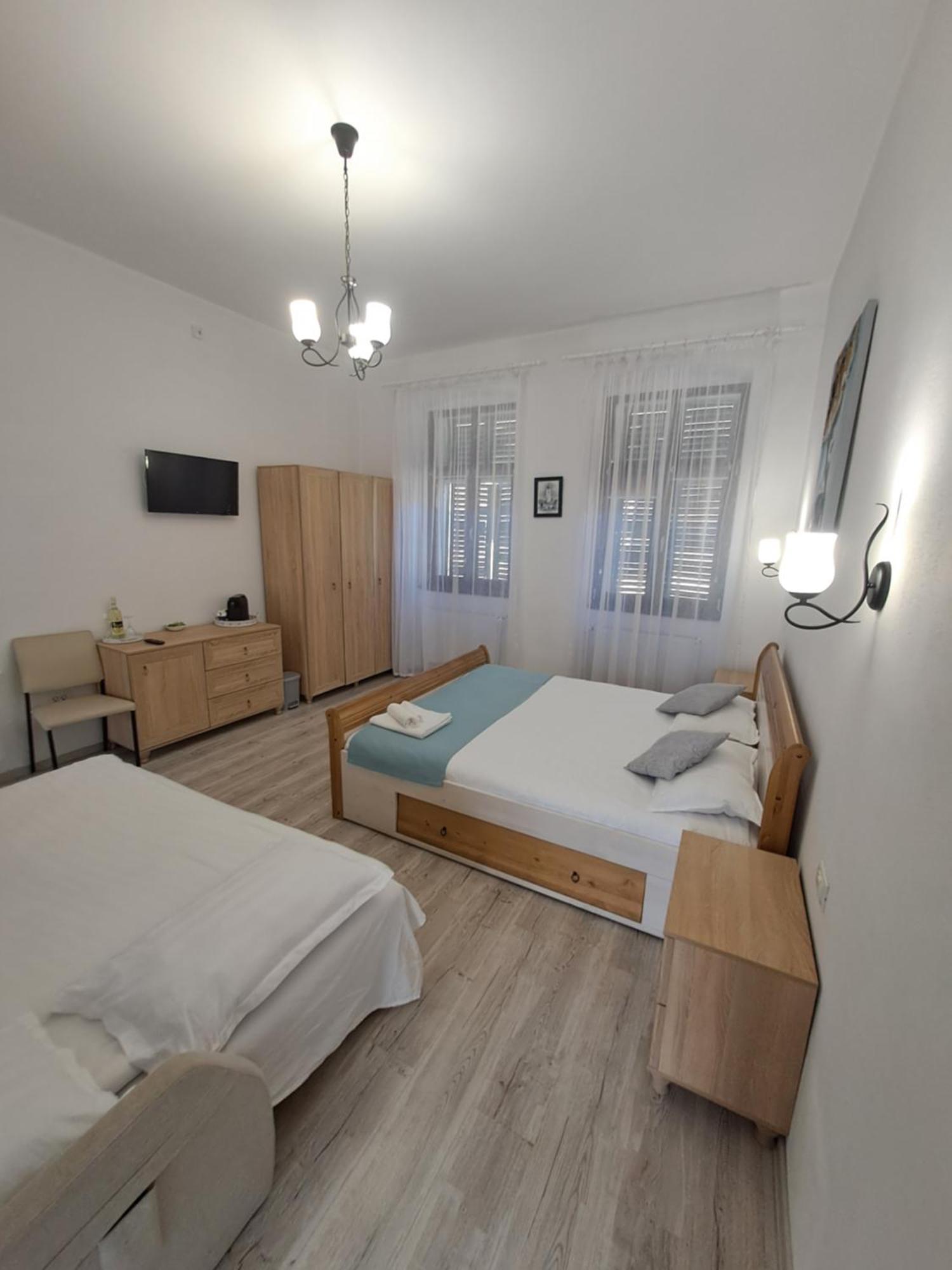 Casa Bella Hotel Sibiu Exterior photo